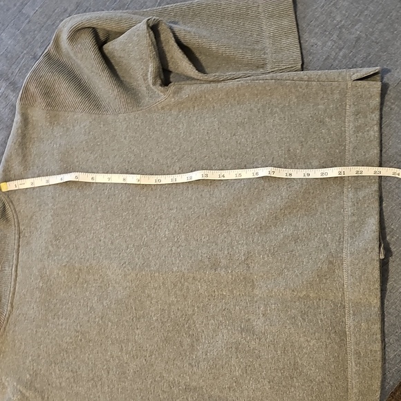 Liz Claiborne Hooded Jacket - Picture 4 of 4